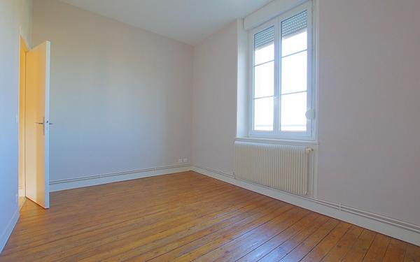 Appartement à louer    3 pièces •  Nesle