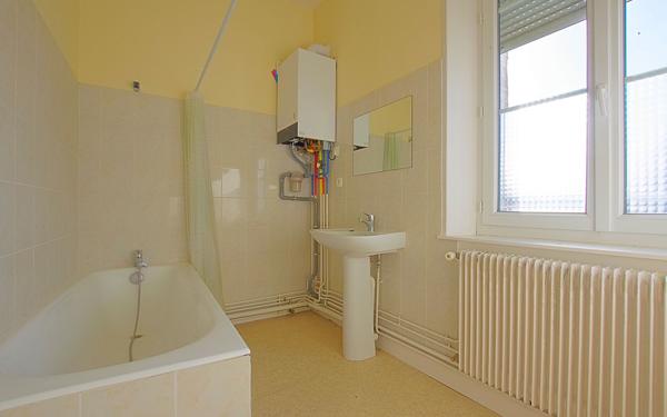 Appartement à louer    3 pièces •  Nesle