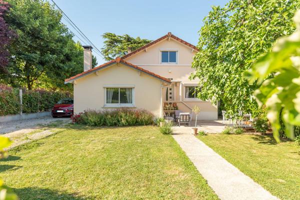 Maison Pontault Combault 5 pièce(s) 102 m2