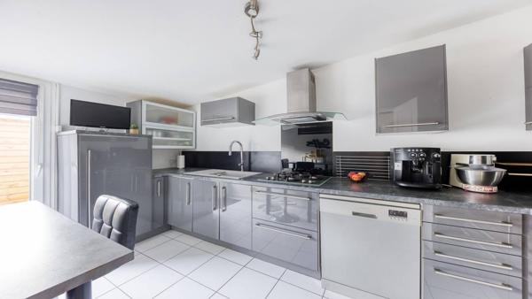 Maison Roissy En Brie 5 pièce(s) 102 m2