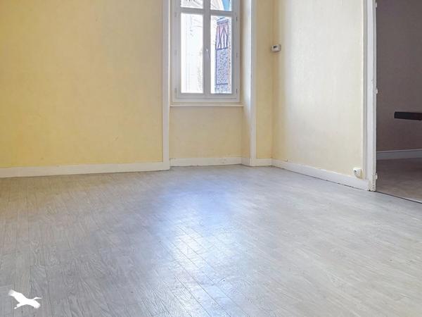 Immeuble à vendre 119 460 € Saint-Junien 159 m² DPE D