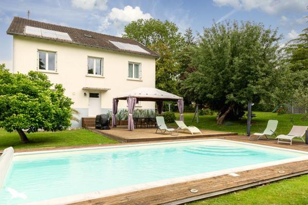 Maison à vendre 250 000 € Saint-Yrieix-la-Perche 8 p 200 m² DPE C