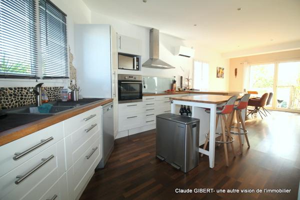 Frontignan (34110) Maison T4/T5 de 107 m2 sur deux niveaux + garage 70 m2 + jardin à Frontignan