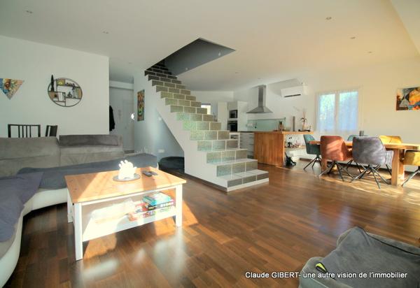 Frontignan (34110) Maison T4/T5 de 107 m2 sur deux niveaux + garage 70 m2 + jardin à Frontignan