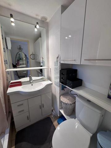 Pinède. Appartement 2 pièces mezzanine