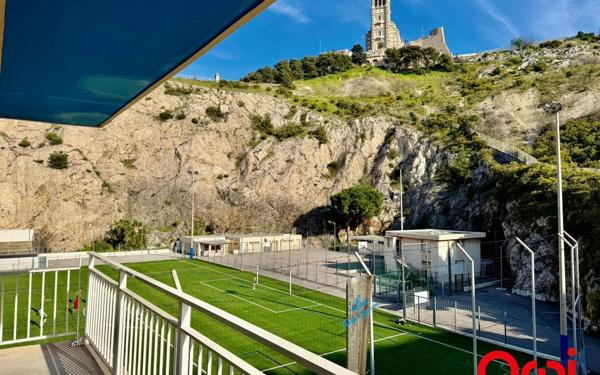 Appartement à vendre    3 pièces • 54 m2 Marseille 7