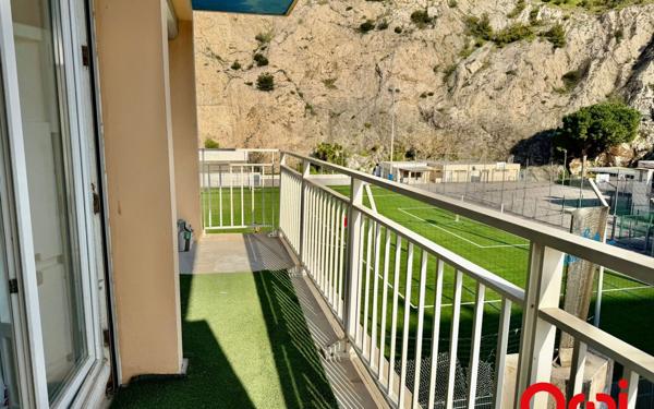 Appartement à vendre    3 pièces • 54 m2 Marseille 7