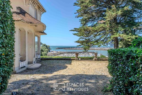 Villa Pornicaise avec sa maison de gardien et son jardin suspendu au dessus de l’océan