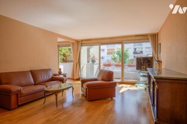 COURBEVOIE / COEUR DE VILLE - RÉPUBLIQUE - APPARTEMENT 4 PIÈCES AVEC BALCONS + CAVE
