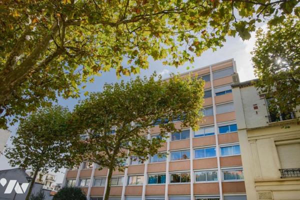 COURBEVOIE / COEUR DE VILLE - RÉPUBLIQUE - APPARTEMENT 4 PIÈCES AVEC BALCONS + CAVE