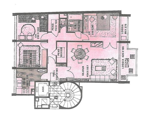 COURBEVOIE / COEUR DE VILLE - RÉPUBLIQUE - APPARTEMENT 4 PIÈCES AVEC BALCONS + CAVE