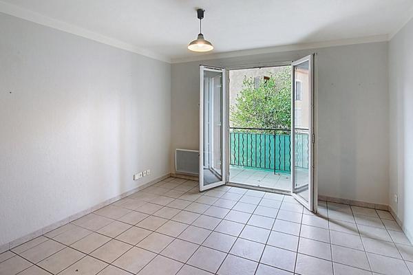 A VENDRE EN EXCLUSIVITE - Appartement Le Luc T2 avec TERRASSE et PISCINE