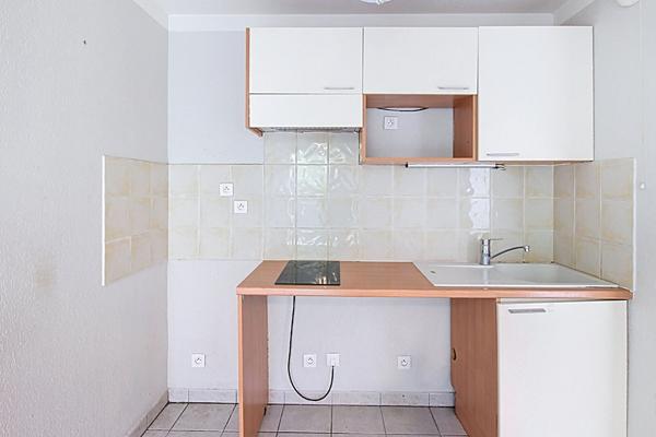 A VENDRE EN EXCLUSIVITE - Appartement Le Luc T2 avec TERRASSE et PISCINE