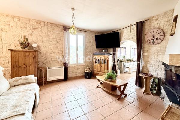 Maison à vendre 8 pièces de 155 m² à Montauroux