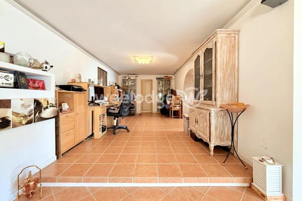 Maison à vendre 8 pièces de 155 m² à Montauroux