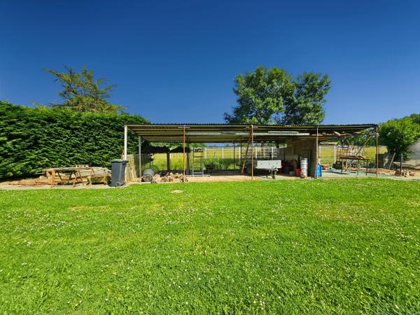 Maison familiale en pierre de 174 m² avec grand terrain et dépendances – Fort potentiel FEUGAROLLES (47)