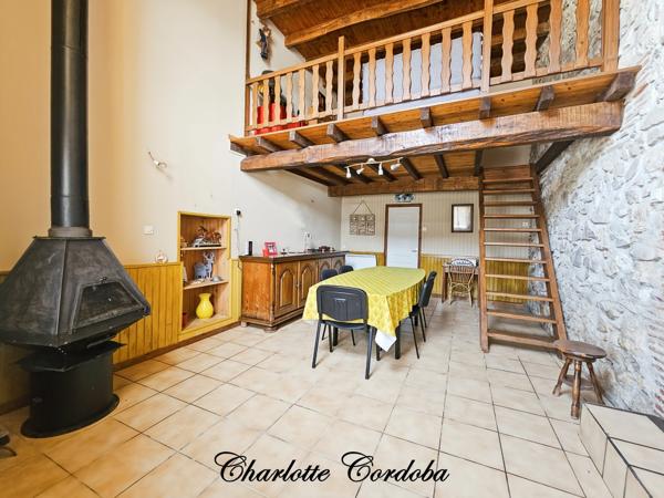Maison familiale en pierre de 174 m² avec grand terrain et dépendances – Fort potentiel FEUGAROLLES (47)