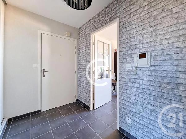 Appartement F2 à vendre  2 pièces - 56,80 m 2   FLEURY SUR ORNE  - 14