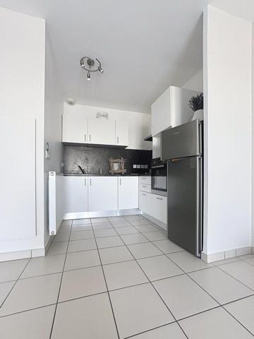 CENON – Dernier étage – T3 de 68 m² avec terrasse de 58 m² – parking sous-sol