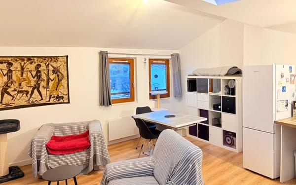 Immeuble à vendre    4 pièces •  Romans-sur-Isère