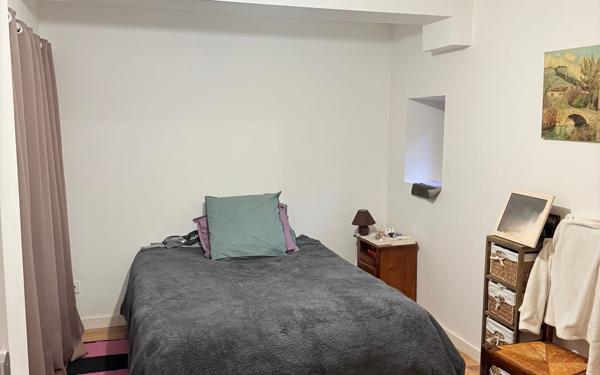 Immeuble à vendre    4 pièces •  Romans-sur-Isère