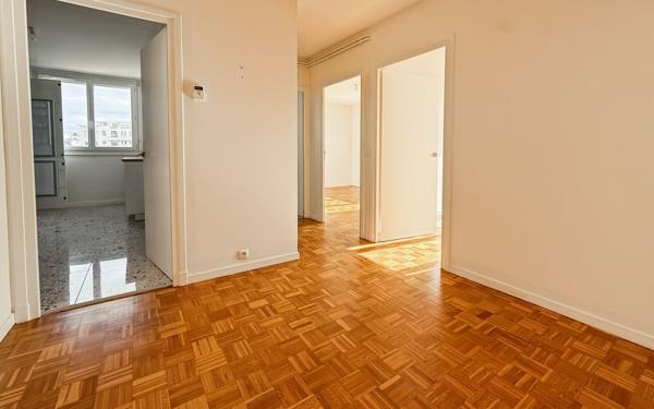 Appartement à vendre    3 pièces •  Lyon 8
