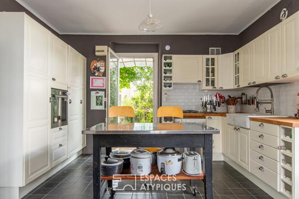 Maison des années 1930 avec dépendances