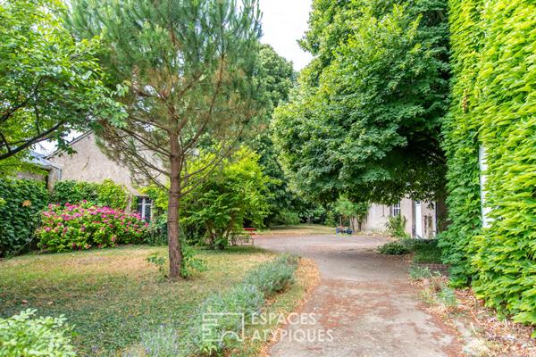 Maison des années 1930 avec dépendances