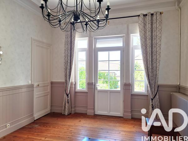 Maison à vendre 9 pièces 231 m² Cognac