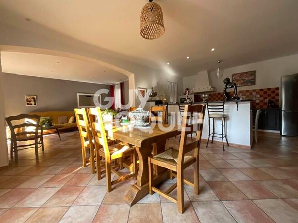 Villa spacieuse à vendre à Châteauneuf de Gadagne avec deux T2 indépendants