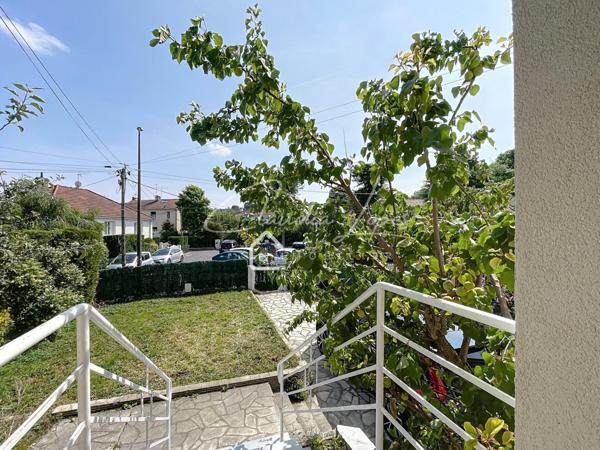 MAISON DE 4 PIECES AVEC SOUS-SOL TOTAL GARAGE ET JARDIN