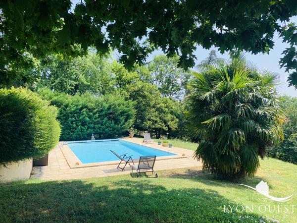 Exceptionnel, centre de charbonnières les bains, belle propriété sur beau terrain avec vue