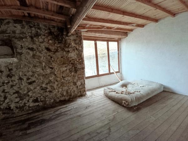 Immeuble + de 500 m2 FIX SAINT GENEYS (43)