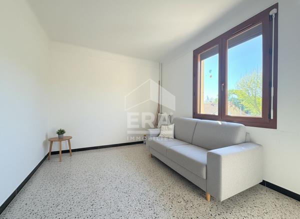 À VENDRE PERTUIS APPARTEMENT 4 PIÈCES AVEC BALCON, GARAGE, CAVE ET STATIONNEMENT SÉCURISÉ