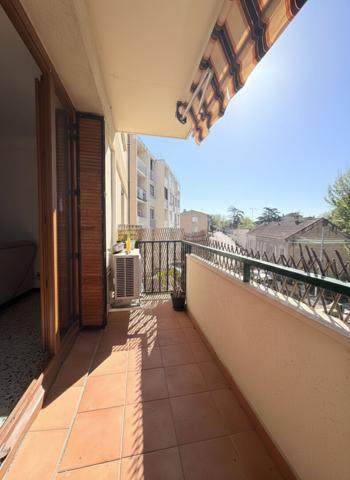 À VENDRE PERTUIS APPARTEMENT 4 PIÈCES AVEC BALCON, GARAGE, CAVE ET STATIONNEMENT SÉCURISÉ