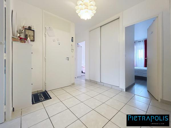 Appartement T4 centre de Vénissieux proche mairie