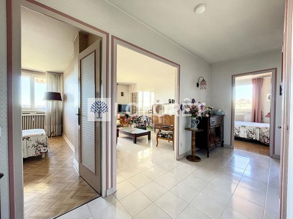 Achat appartement près de BOURGOIN JALLIEU - 4 pièce(s) - 73 m² - 169 000 €