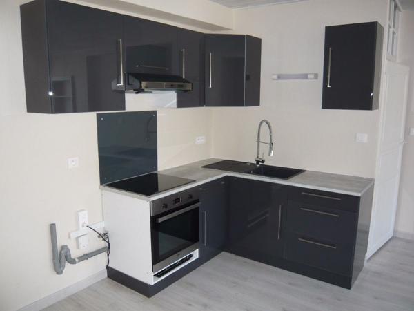 A LOUER LE LION D'ANGERS Appt T3 de 63 m2 au 2ème étage