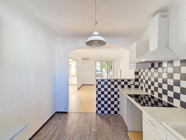 F3 DE 61 M² AVEC PARKING ET CAVE 17 M²