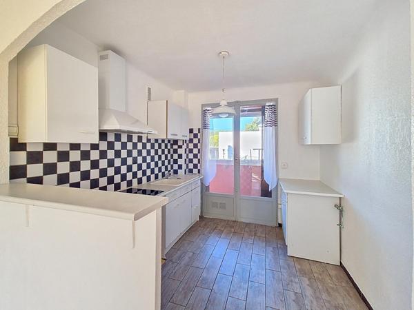 F3 DE 61 M² AVEC PARKING ET CAVE 17 M²