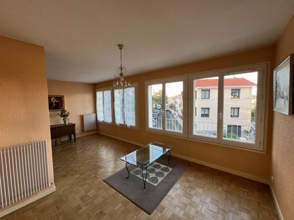 Appartement de type F3 Bis avec garage