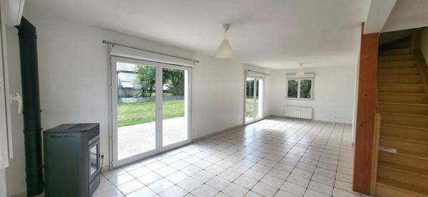 BOIS-GUILLAUME : MI 150 m² (2011) - Jardin 700 m² , 4 CH & 4 PK intérieurs - Belle opportunité !