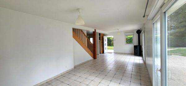 BOIS-GUILLAUME : MI 150 m² (2011) - Jardin 700 m² , 4 CH & 4 PK intérieurs - Belle opportunité !