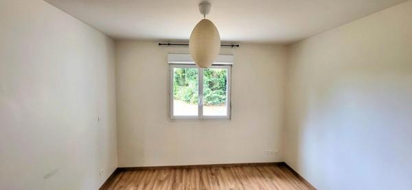 BOIS-GUILLAUME : MI 150 m² (2011) - Jardin 700 m² , 4 CH & 4 PK intérieurs - Belle opportunité !