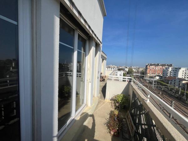 Becon les buyères- Bel appartement familial de caractère 92 m² sans vis à vis