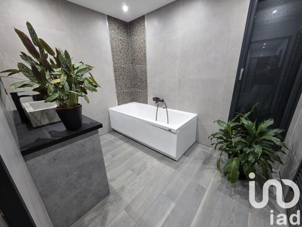 Maison à vendre 5 pièces 196 m² Lachapelle-sous-Aubenas