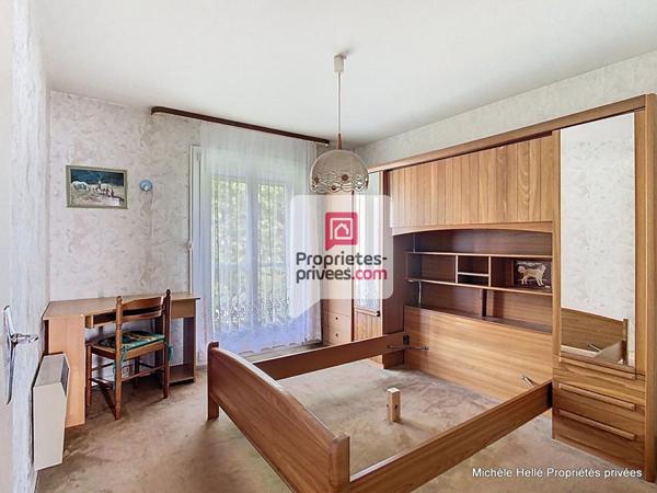 Maison  7 pièce(s) 110 m2 garage 2 voitures 2 salles de douches