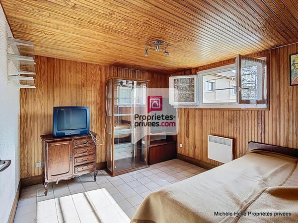 Maison  7 pièce(s) 110 m2 garage 2 voitures 2 salles de douches