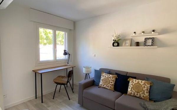 Appartement à louer    1 pièce •  Six-Fours-les-Plages