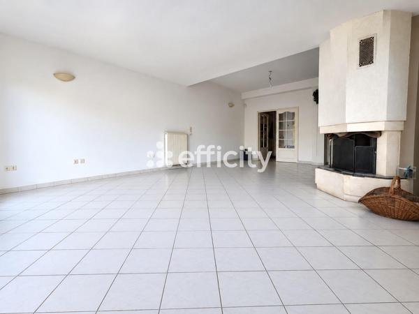 Maison
         6 pièces
        - 165 m² 189 900 € *